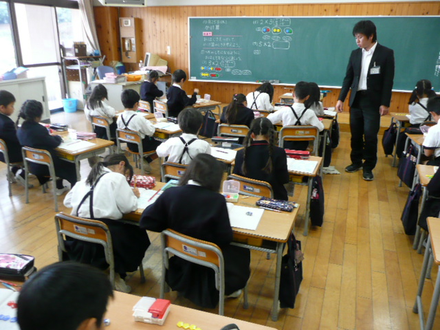 2012年10月25日