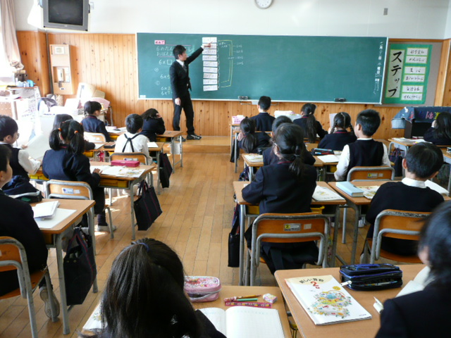 2012年11月28日