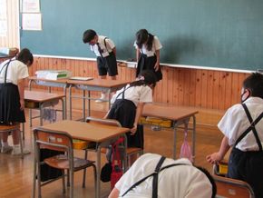 さぁ、学校だ！　暑さを乗り切ろう！