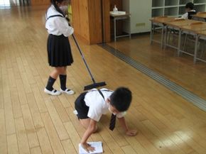 学校をきれいに！（大掃除）