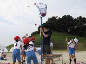 全校種目(玉入れ)も頑張ろう！