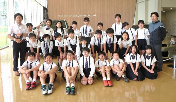 自動車工場見学（５・６年生）