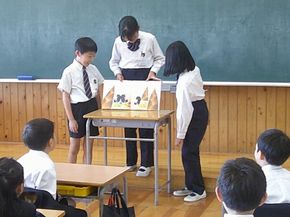 １年生への読み聞かせ！（３年生ー国語）
