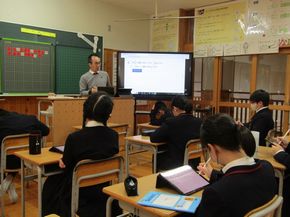 電子黒板とタブレットを活用して！（５年生－算数）