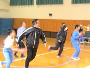 お別れバスケット！（6年生 ＶＳ 先生）