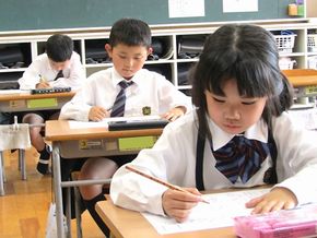 今年度初めての「週テスト」（２～６年生）