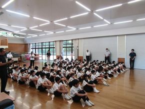 夏休み前の全校朝会