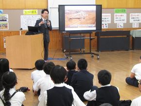 ロボットが動く仕組みは？（５・６年生）【出前授業】