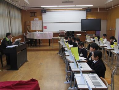 音楽発表会に向けて！（３年生－音楽）